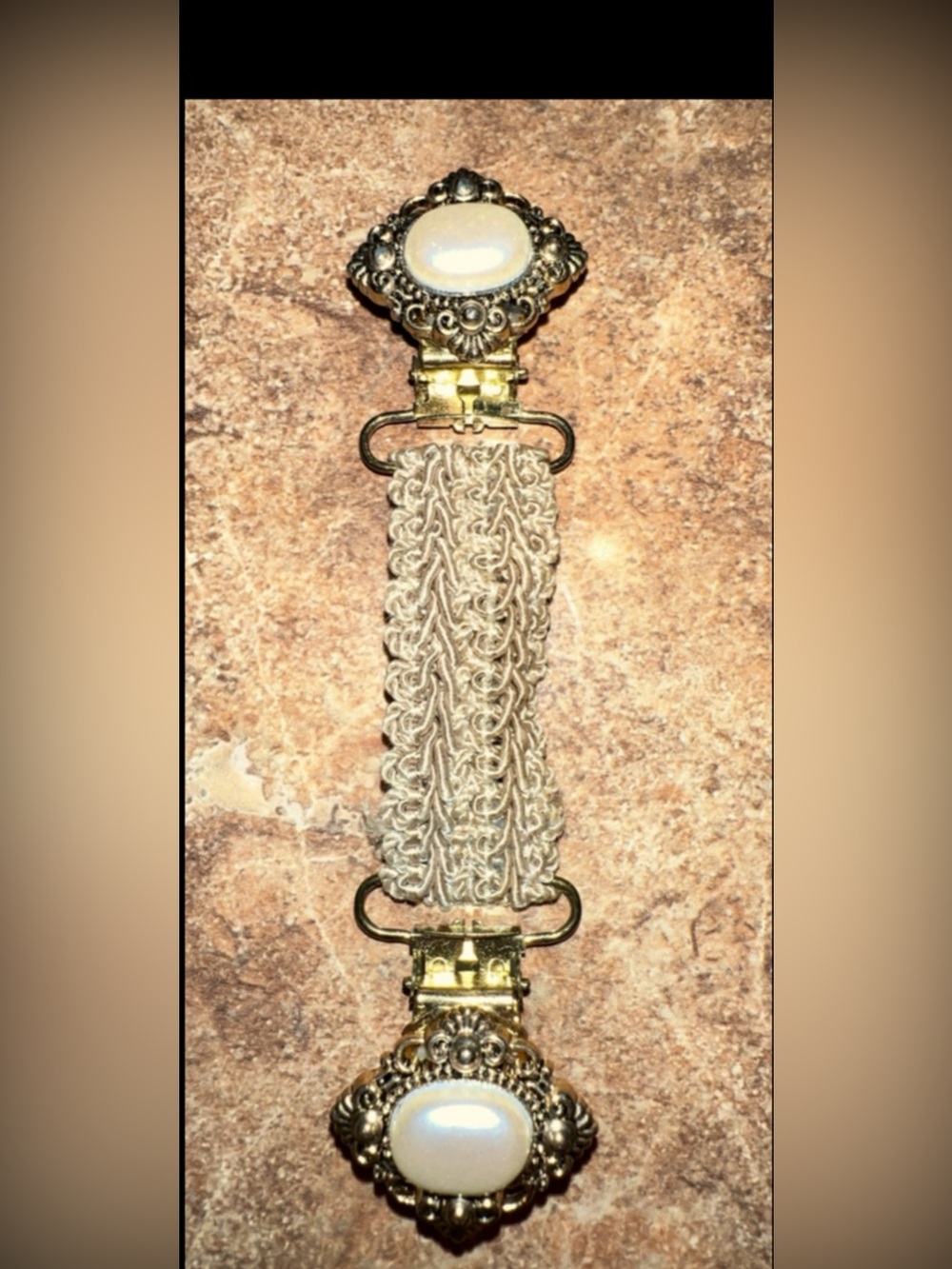 VintageCream Braided Sweater Clip